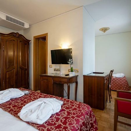 Hotel Spessotto ポルトグルアーロ エクステリア 写真
