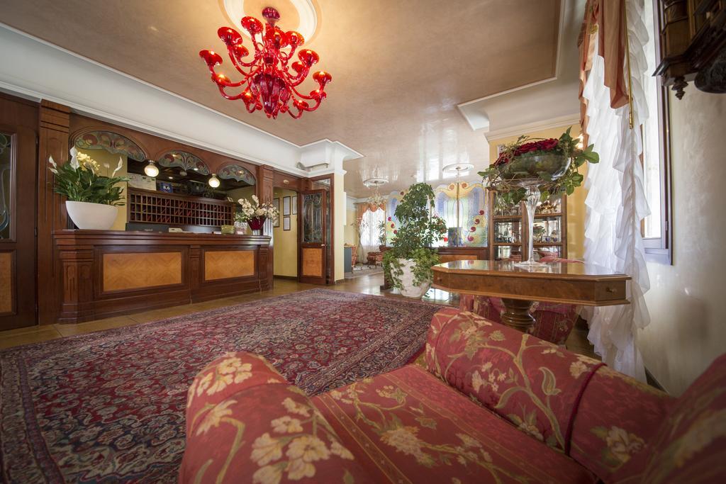 Hotel Spessotto ポルトグルアーロ エクステリア 写真
