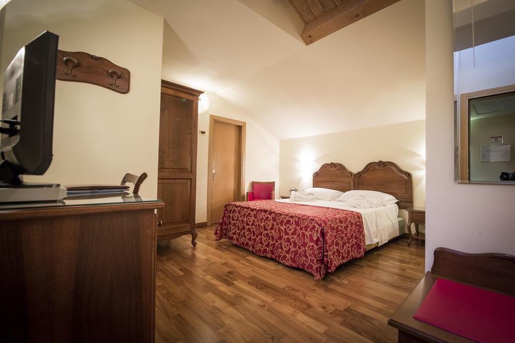 Hotel Spessotto ポルトグルアーロ エクステリア 写真