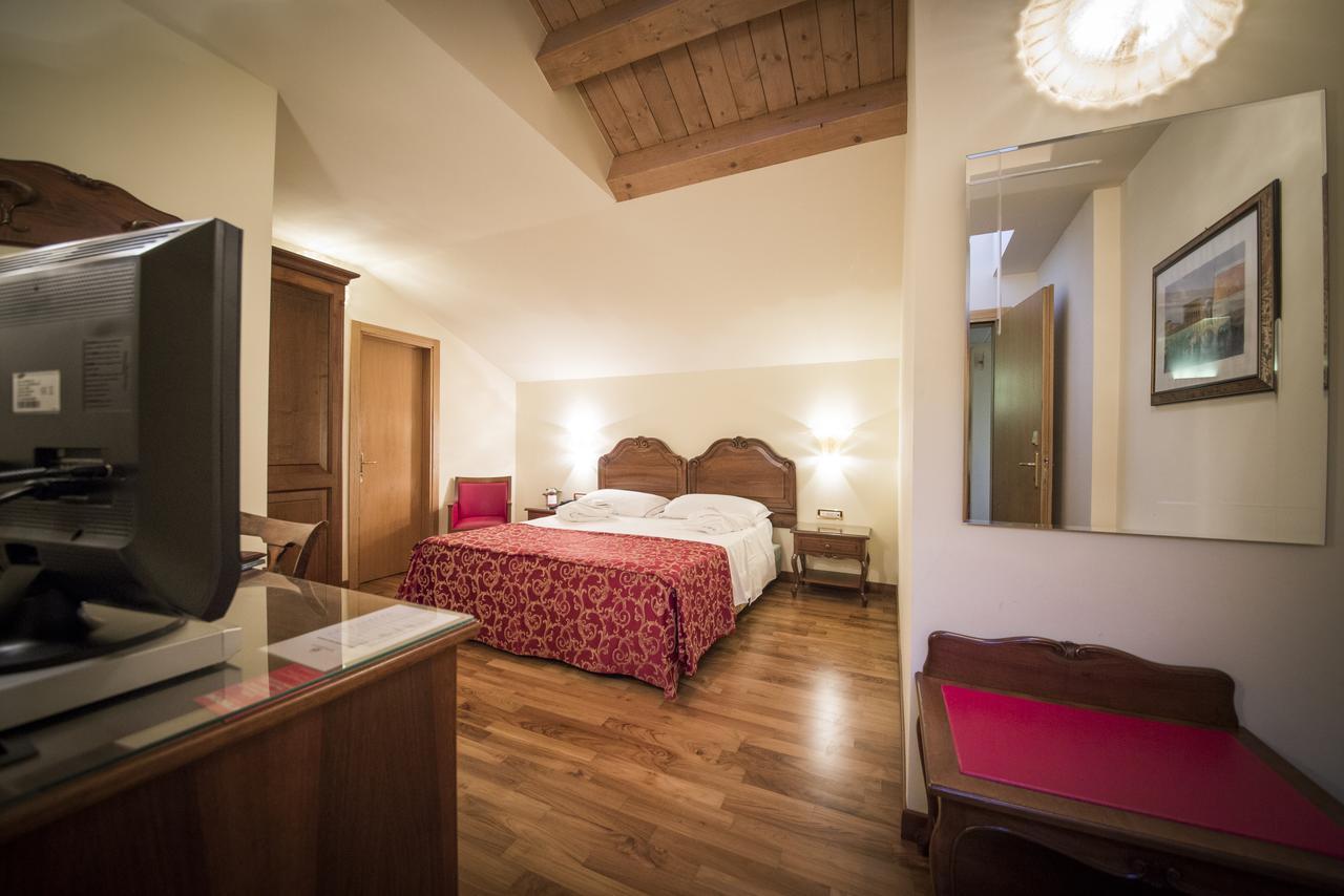Hotel Spessotto ポルトグルアーロ エクステリア 写真
