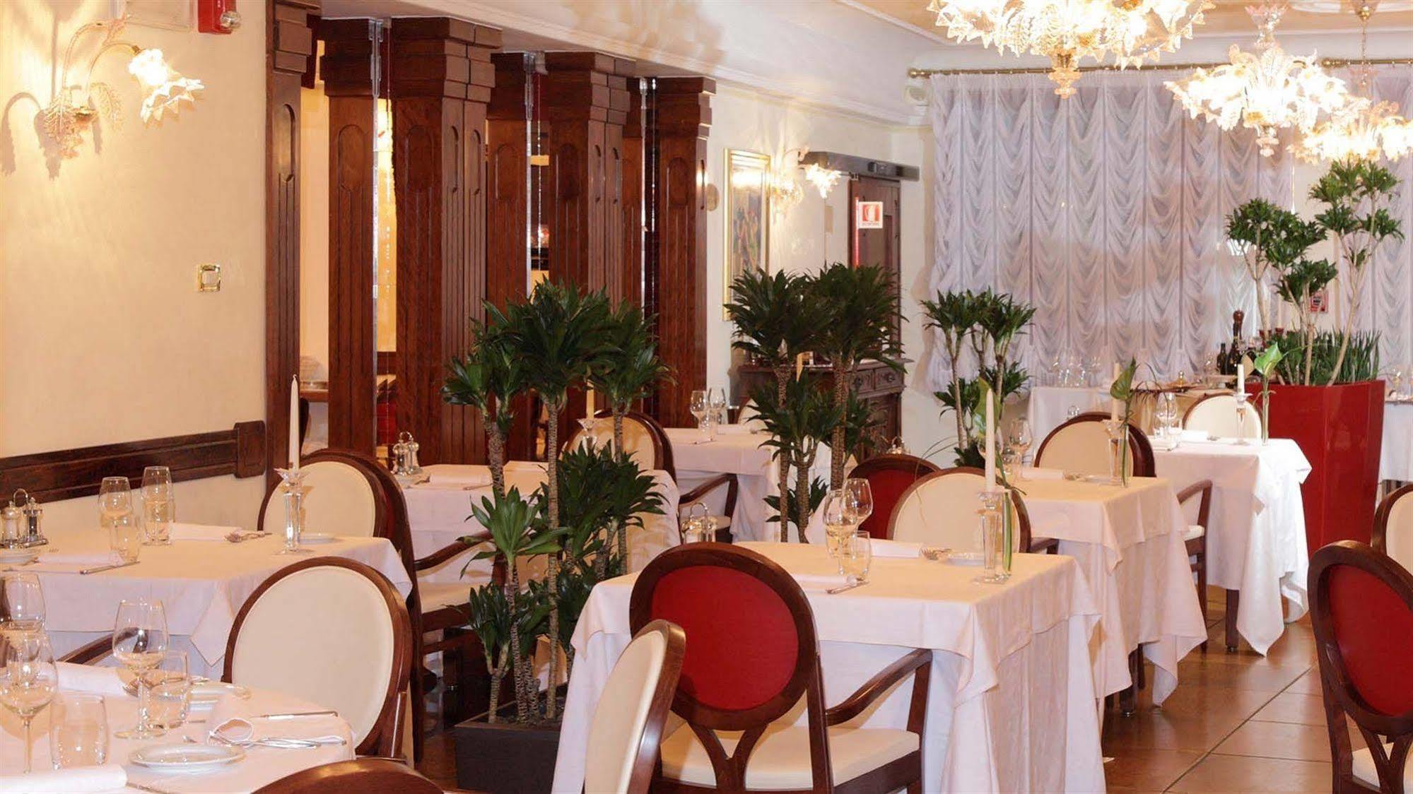Hotel Spessotto ポルトグルアーロ エクステリア 写真