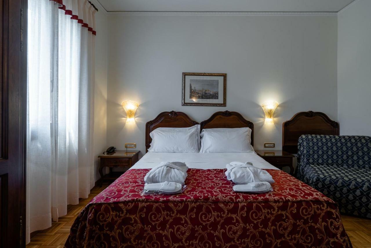 Hotel Spessotto ポルトグルアーロ エクステリア 写真