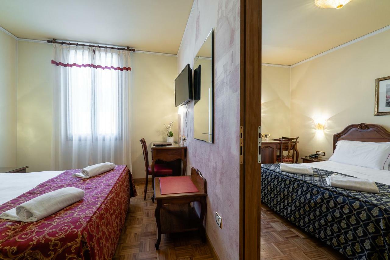 Hotel Spessotto ポルトグルアーロ エクステリア 写真