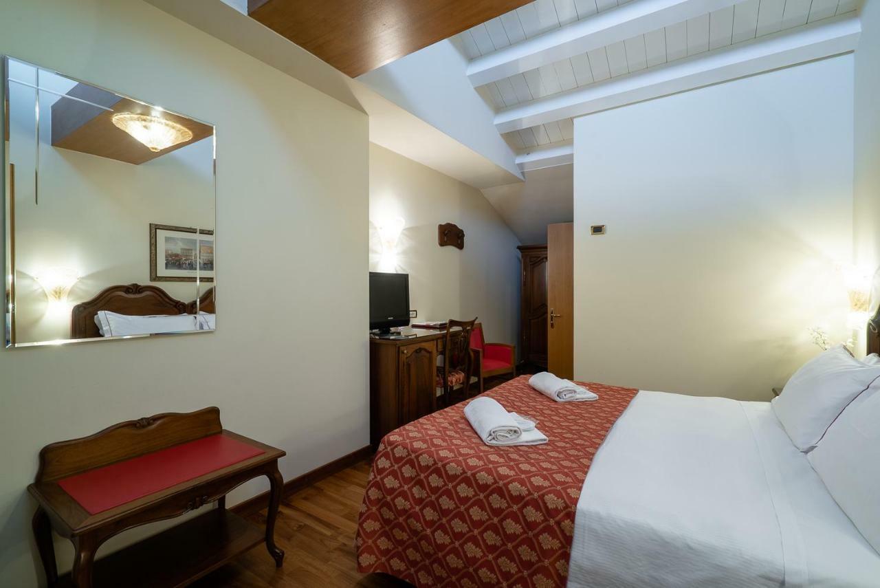 Hotel Spessotto ポルトグルアーロ エクステリア 写真