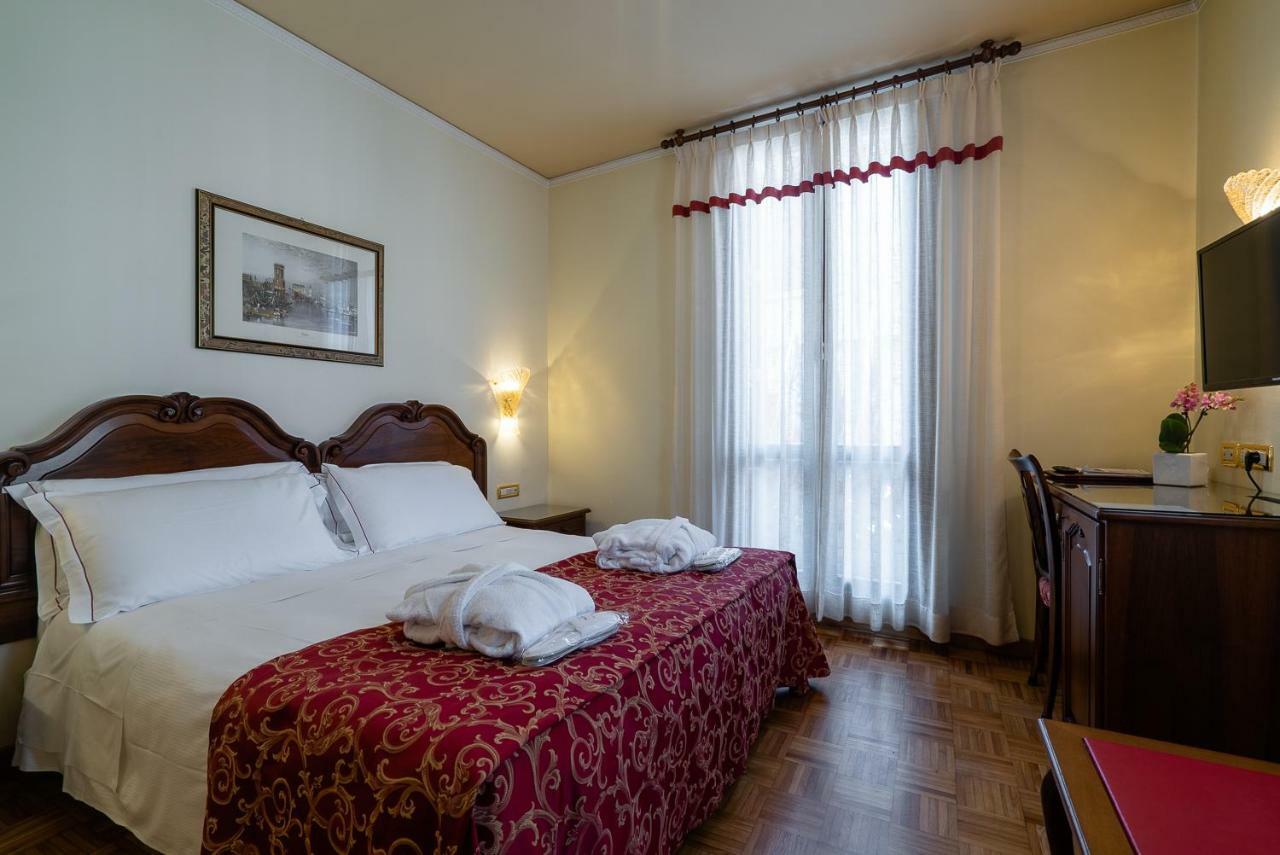 Hotel Spessotto ポルトグルアーロ エクステリア 写真