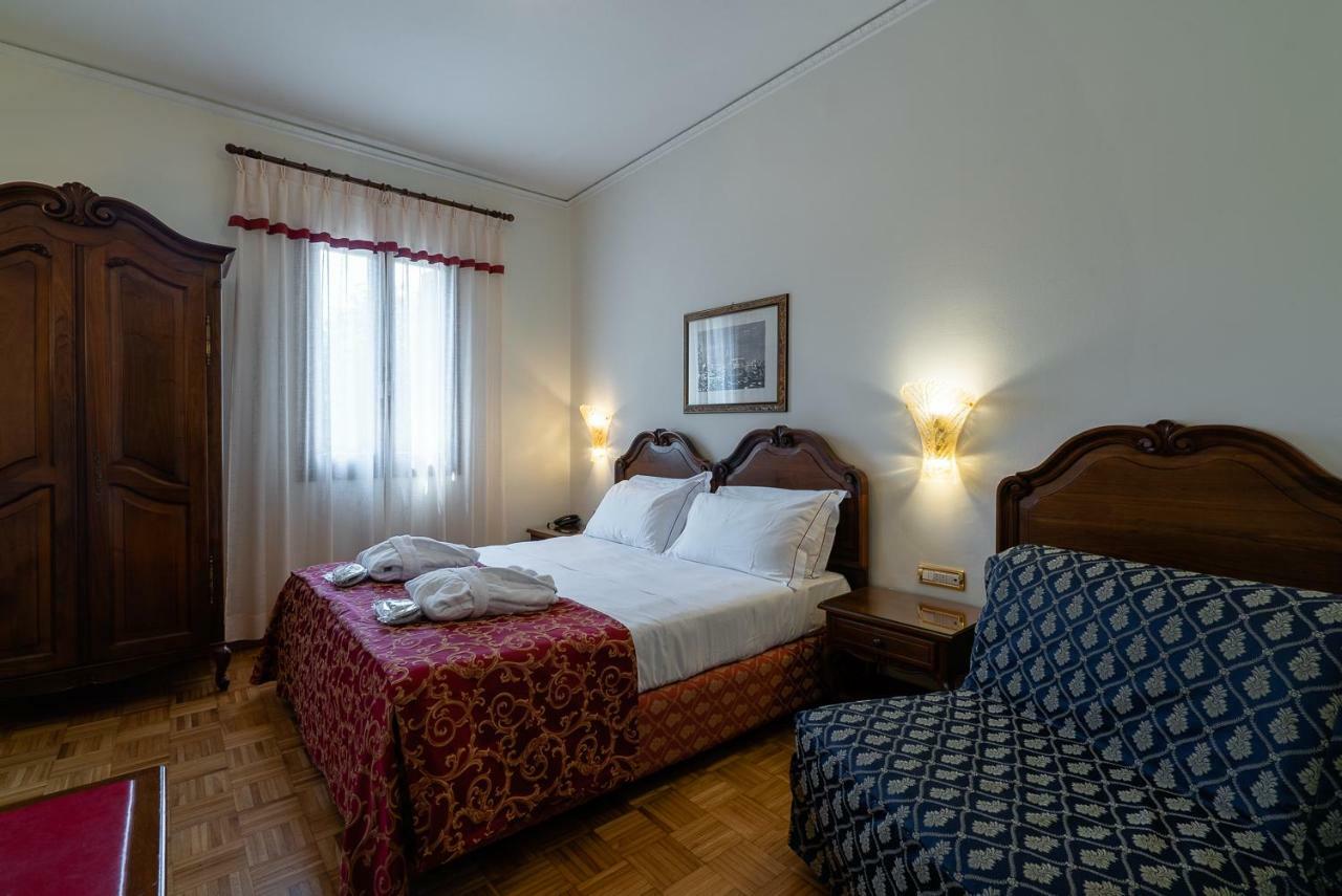 Hotel Spessotto ポルトグルアーロ エクステリア 写真