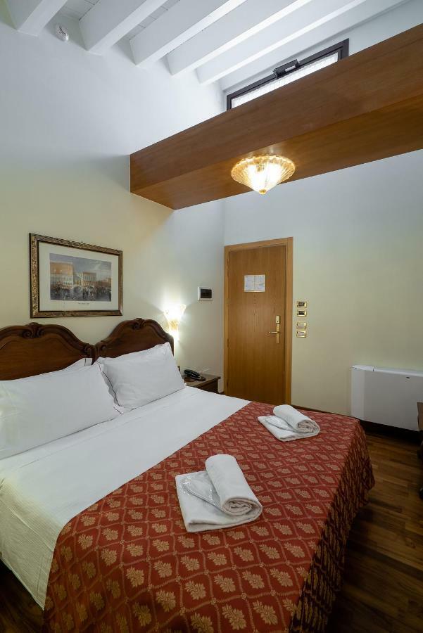 Hotel Spessotto ポルトグルアーロ エクステリア 写真